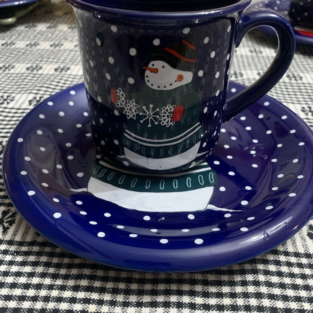 Snowman Navy Blue Dinnerware Set